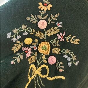 Floral Embroidered Dark Green Sweatshirt